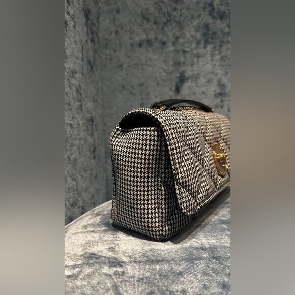 Versace Medusa Black and Gold Women's Bag NWT - Picture 4 of 8